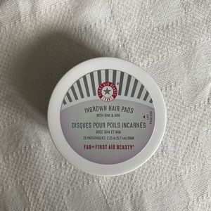 First Aid Beauty Ingrown Hair Pads